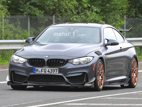 宝马M4 CSL实车曝光 采用更激进的外观套件