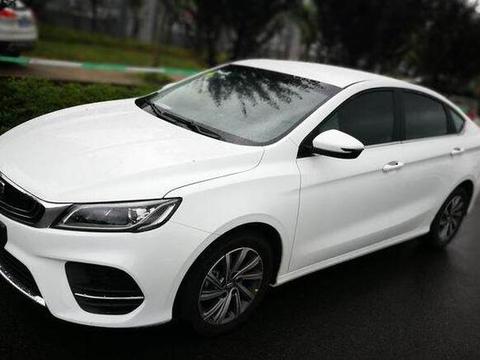 街头偶遇白色吉利缤瑞，还是那么帅，若7万起肯定是爆款！