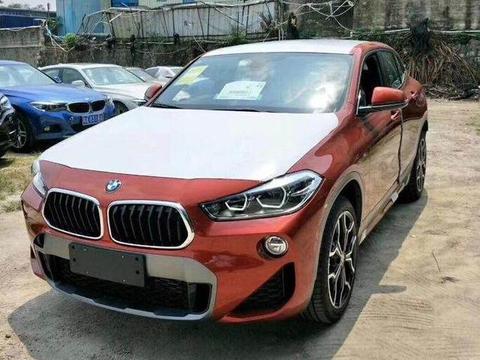 抢先实拍全新宝马X2，外观内饰极具个性，堪称SUV界的小钢炮！