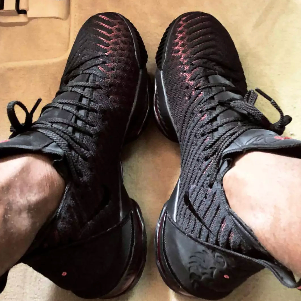 第16代战靴!詹姆斯通过ins晒出最新款签名球鞋