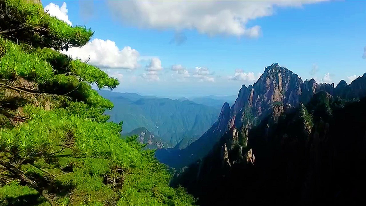 中国最著名的大山,每年能赚5个亿,名气大的让城市改名!