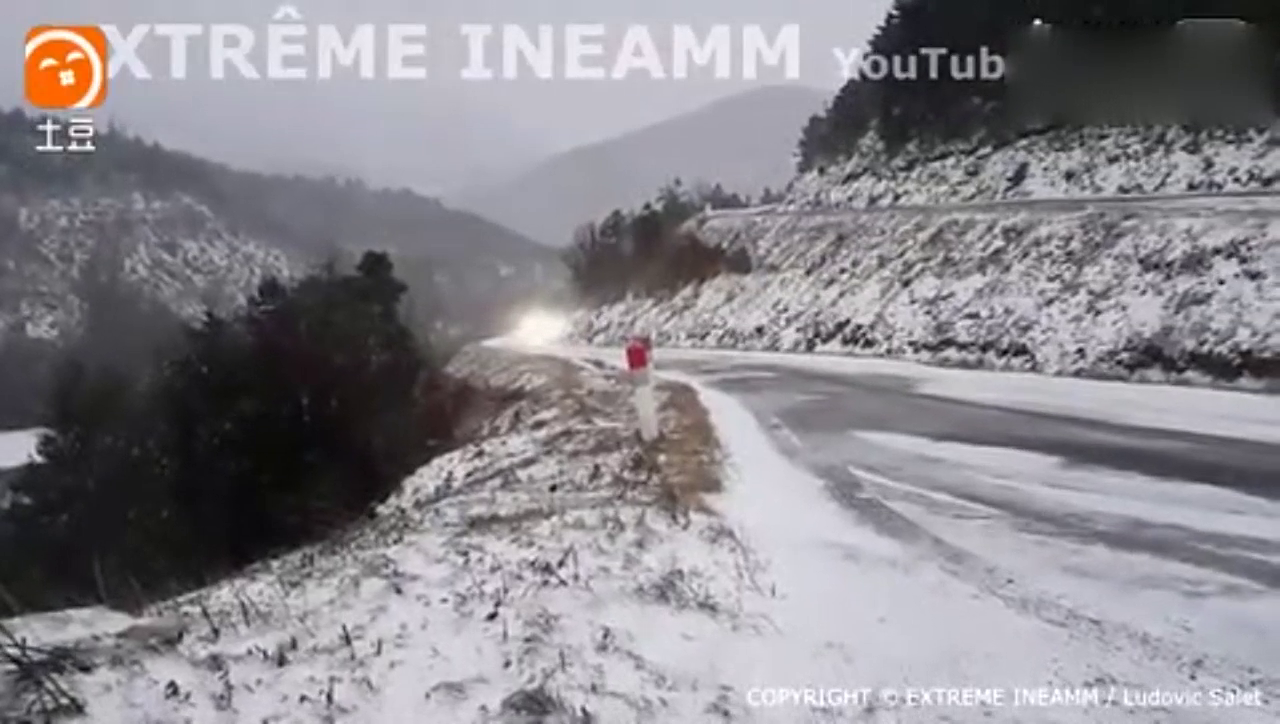 拉拉手刹轻松过弯 WRC慢镜展示雪地过弯