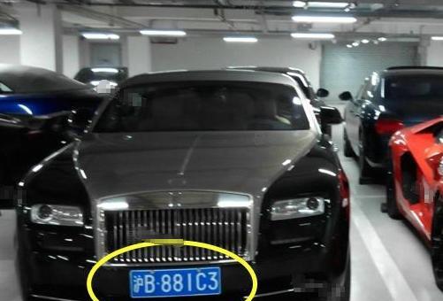 内地拥有劳斯莱斯最多的车主, 一辆曜影还不够他两晚KTV消费