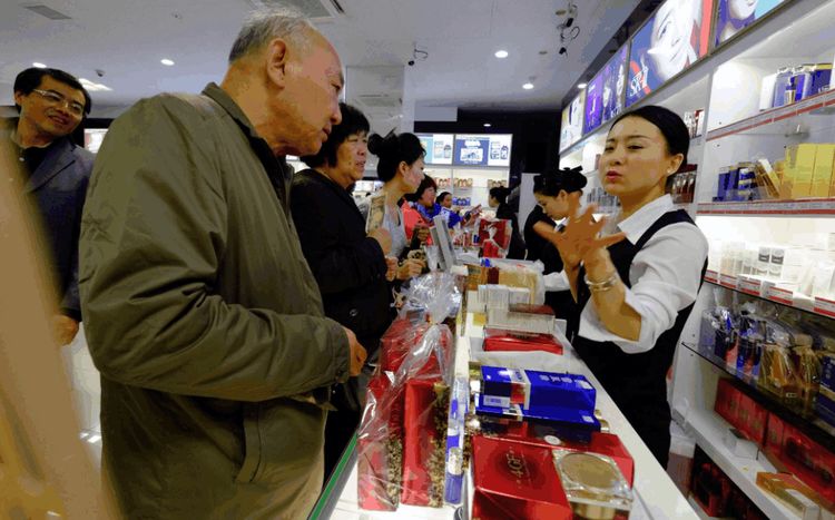 中国赴日旅游人数剧增,当地居民抗议:中国游客