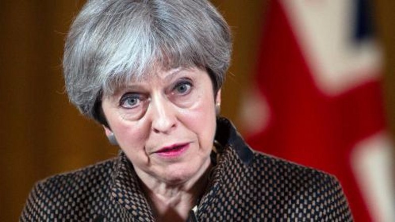 英国首相扬言与俄罗斯续打网络战,英国网友的