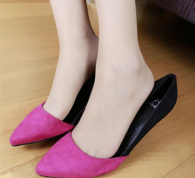 穿凉鞋不能穿丝袜, 你在逗我吗?