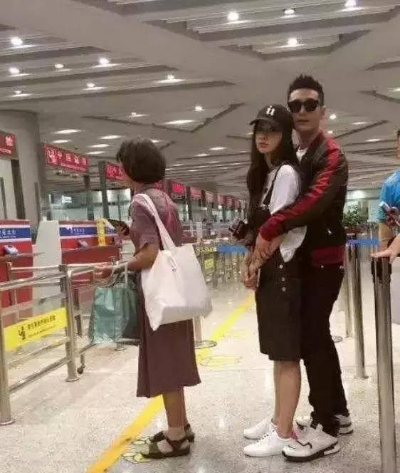 用星盘预测Angelababy和黄晓明的小海绵~