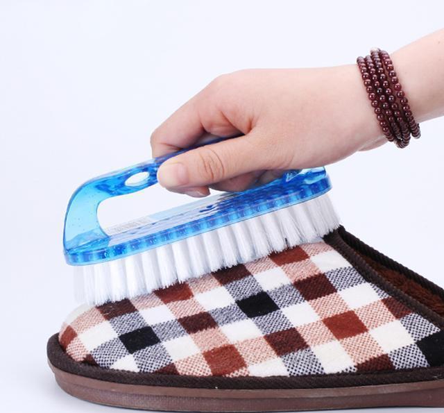 雪地靴穿久了发黄又发霉? 教你一简单方法, 鞋