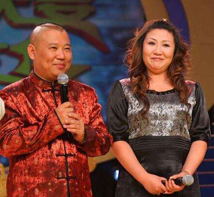 郭德纲晒照为第二任妻子庆生,老婆和小儿子全都被认错了