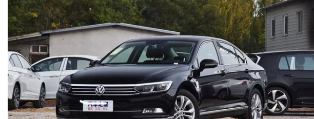 19款帕萨特330精英型跟19款迈腾330豪华型,哪