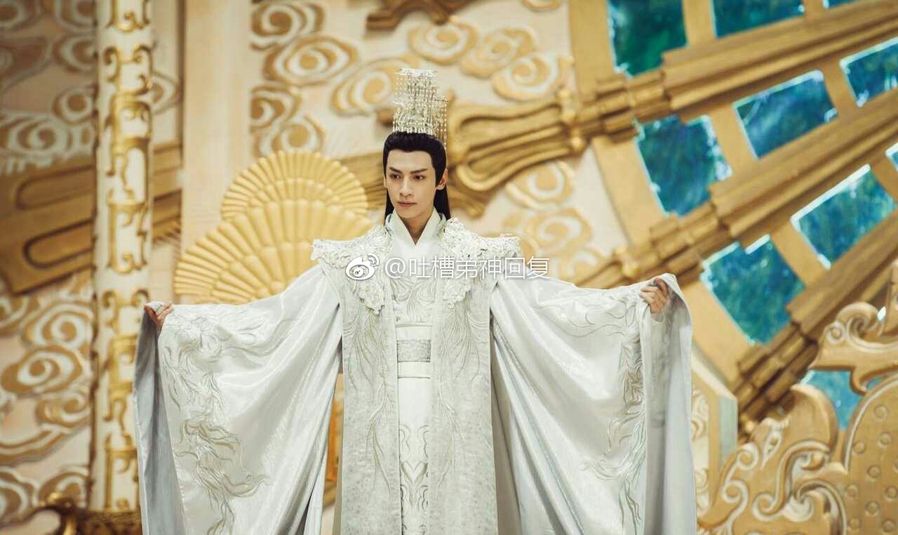 润玉继仁天帝 真的太帅气啦!罗云熙这造型与魅力十足的眼神