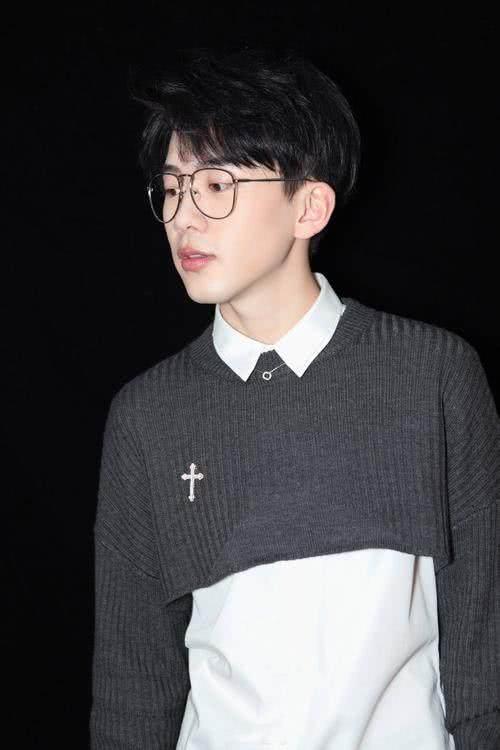 抖音里边的几大帅哥,你觉得谁最帅呢?第一名竟