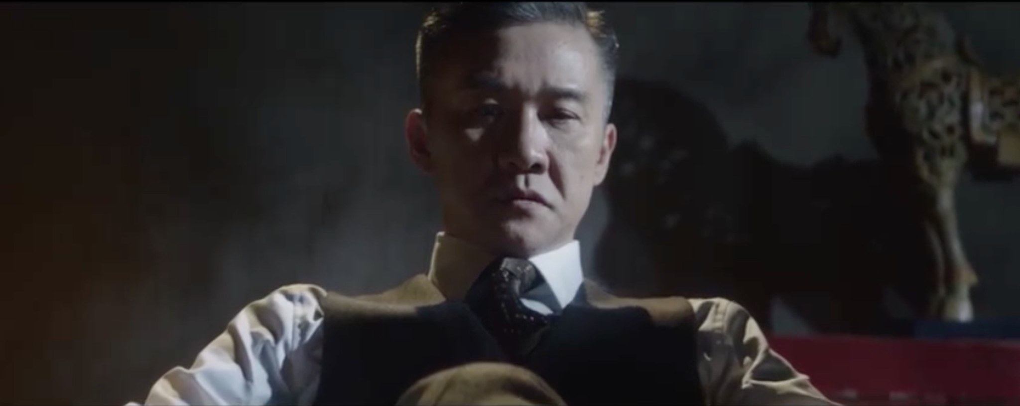 《刀尖》演员大片精彩绝伦 黄志忠演技传神令人叹服