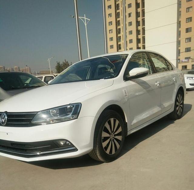 对比标志408和别克威朗后, 最终买了18款大众速腾, 精彩提车仪式