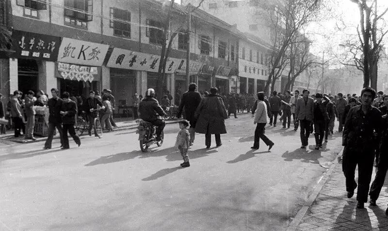 80年代的成都老照片珍藏了许多被遗忘的时光, 看之前