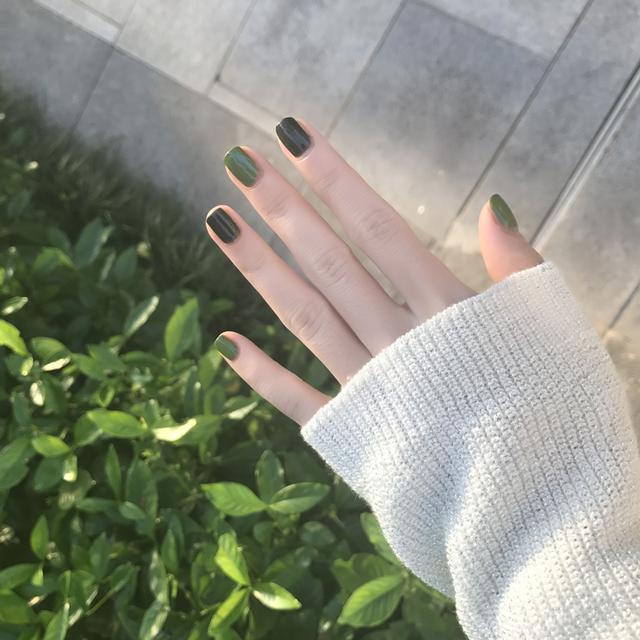 4个超显白的美甲颜色,专治手黑手黄,美哭了.