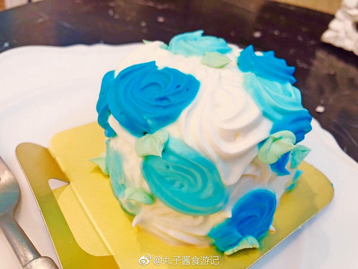 冰激凌蛋糕,夏天就需要这样的配色!_新浪看点