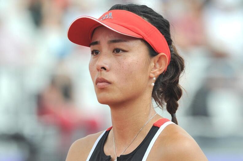 法网 : 中国金花王蔷两盘爆冷 , 2