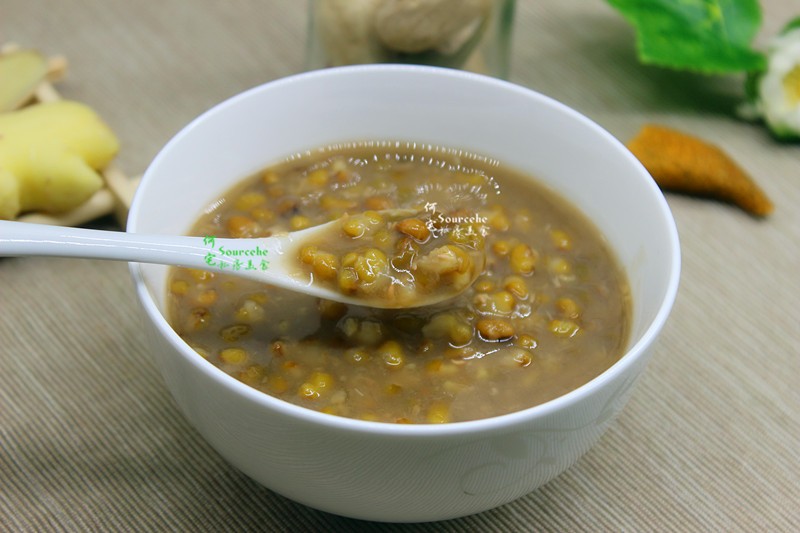 煮绿豆粥加这2种食材进去，味道独特，清热祛暑毒，增强食欲