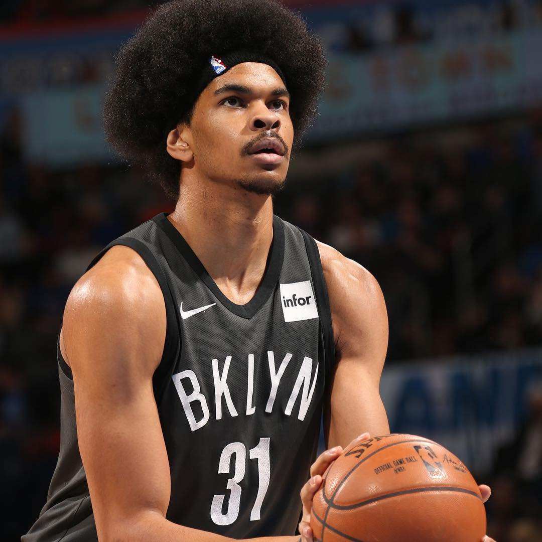 他是2018年NBA篮网新秀,获得最佳新人盖帽称