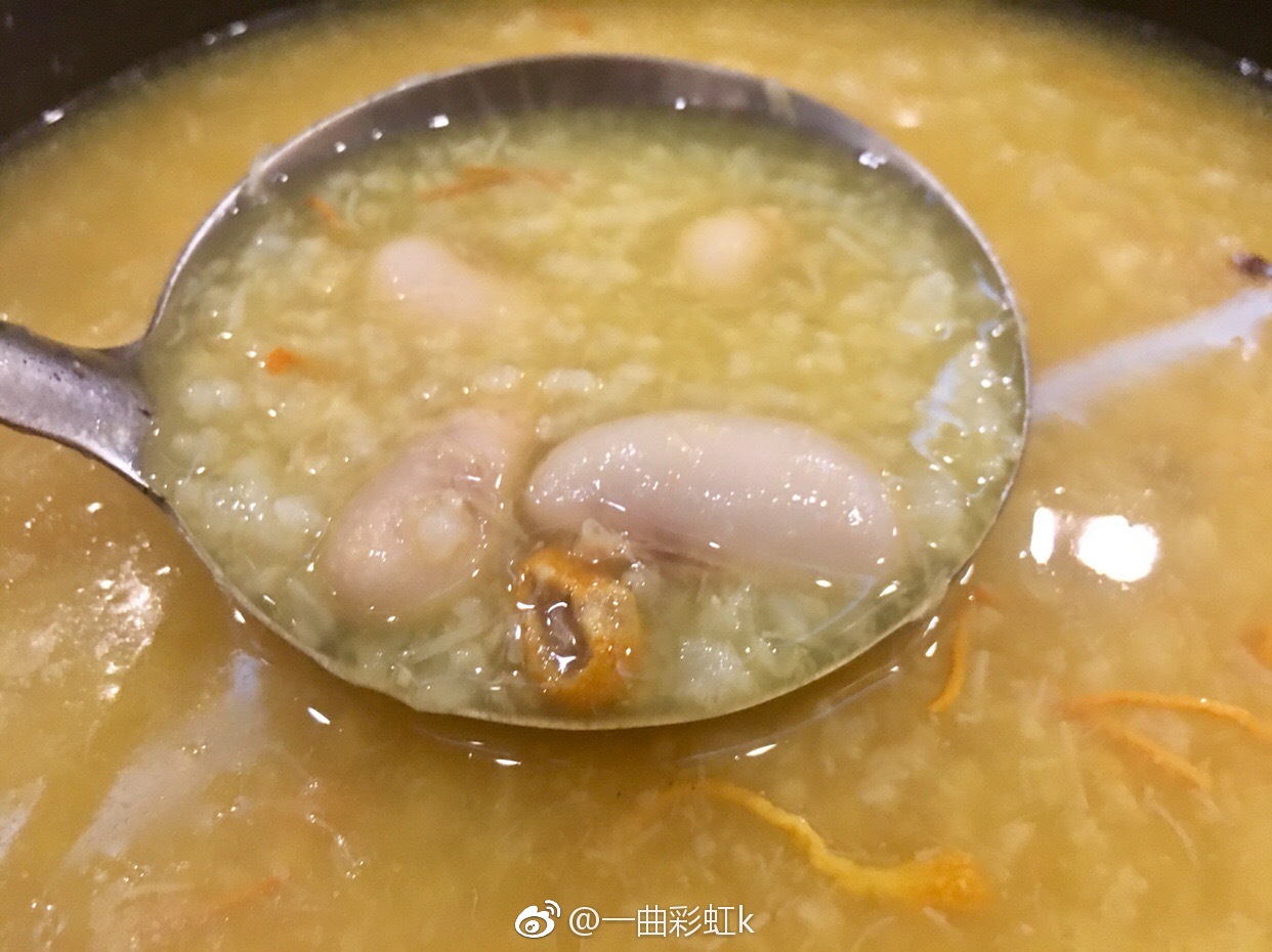 "金喜来"招牌公鸡蛋粥和红旭糟炒大肠