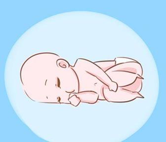 刚出生爱笑的孩子是不是傻?聪不聪明,这几个特