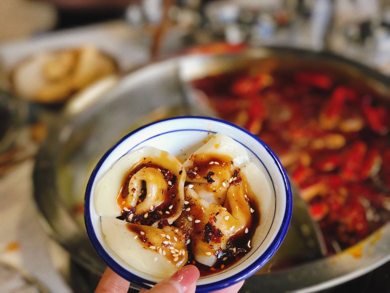 每天排号上百桌,超火的电台巷重庆火锅了解一