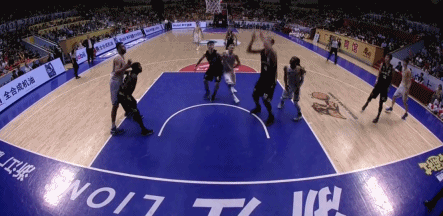 孙铭徽与莫泰险起冲突