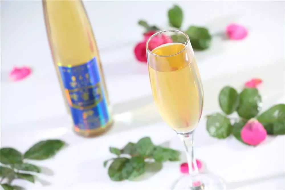 蜂蜜泡酒有何神奇功效?附12种蜂蜜酒制作方法