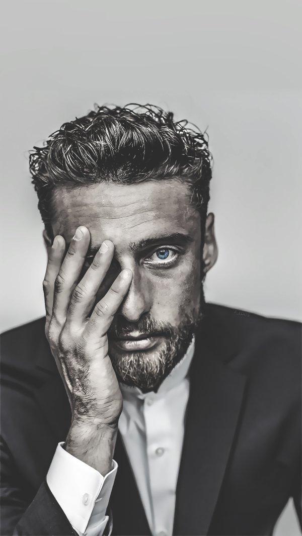 兵强马壮,尤文图斯同时可排两套阵容,一套争欧