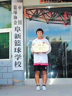 投篮准确度破吉尼斯纪录的女神童却因身高和哮喘与篮球无缘