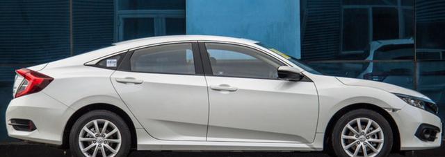 7秒破百 外形像轿跑 年轻人都想买的10万起的轿车