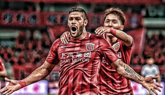 足坛周薪最高的10大球星, C罗跌出前5内马尔第