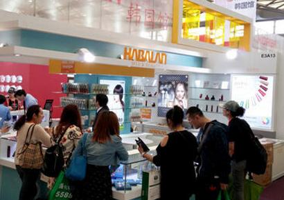 姑娘来中国,不理解中国姑娘怎么不喜欢化妆?