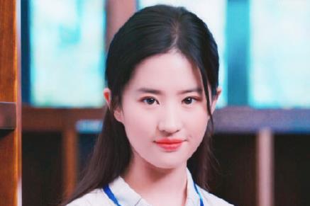 同演苏韵锦这个角色，李兰迪最有有灵气，杨子姗不如刘亦菲