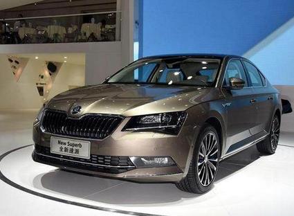 动力完爆CC，比迈腾动感，其技术已经遥遥领先帕萨特！