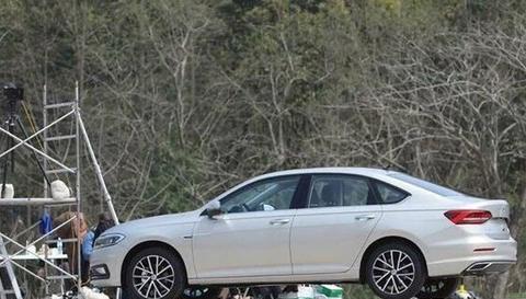 大众全新朗逸Plus谍照曝光 将于4月9日亮相