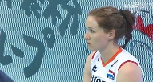 大战,输球后耶斯表情太悲观,球迷心疼:那可是朱婷队友