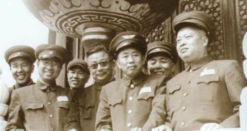 力助手, 被毛主席任命担任空军司令, 却说自己晕