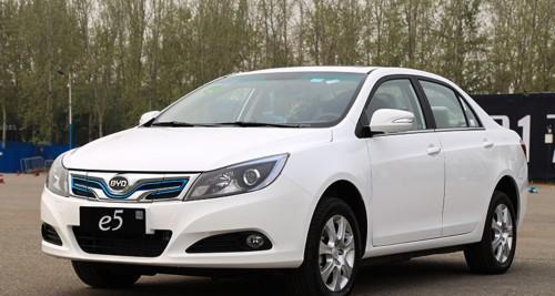 比亚迪秦EV、e5切换三元锂电池，综合续航里程达到400km