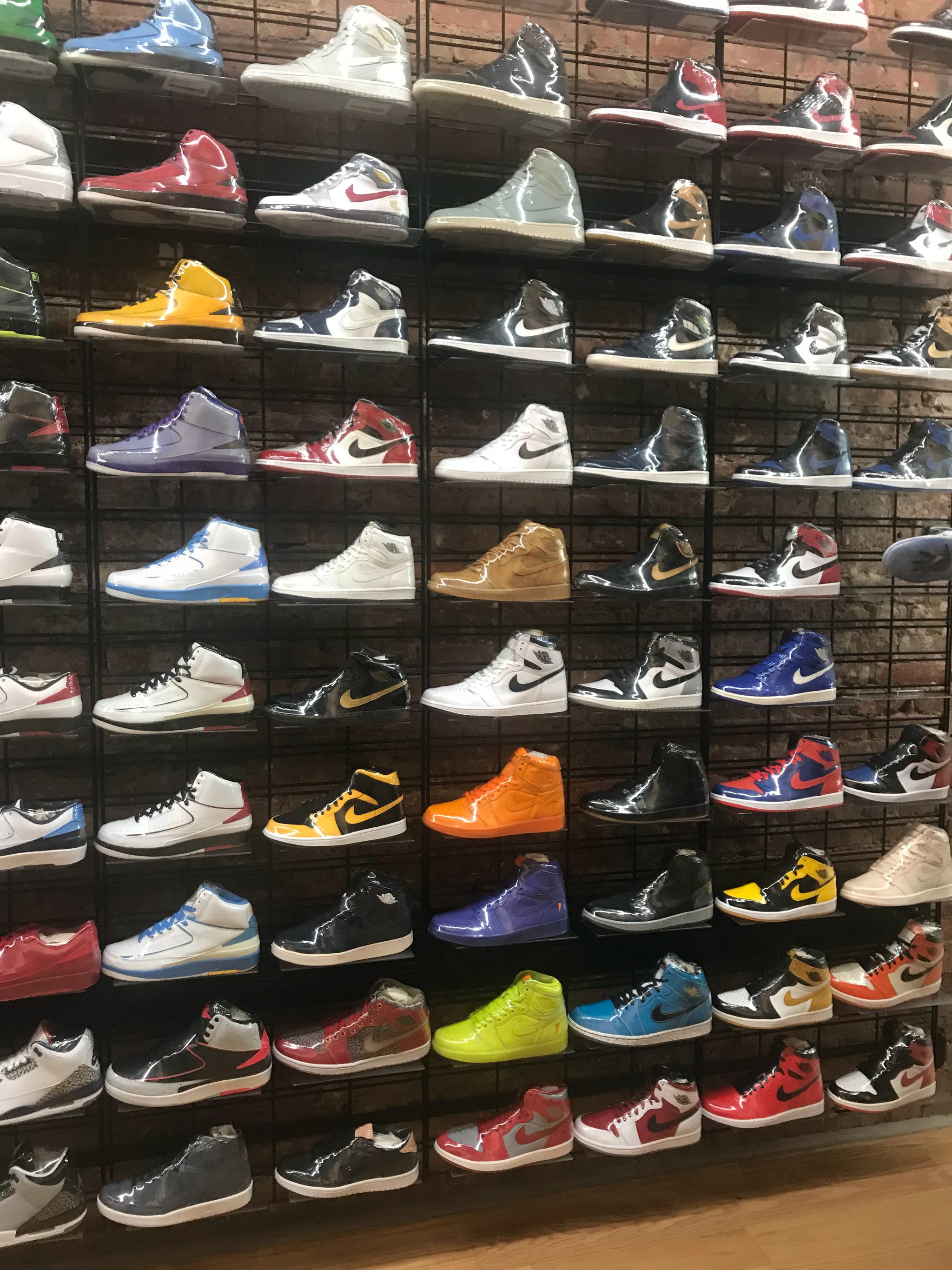 每个Sneakers向往的鞋店之一Flight Club。鞋店_新浪新闻