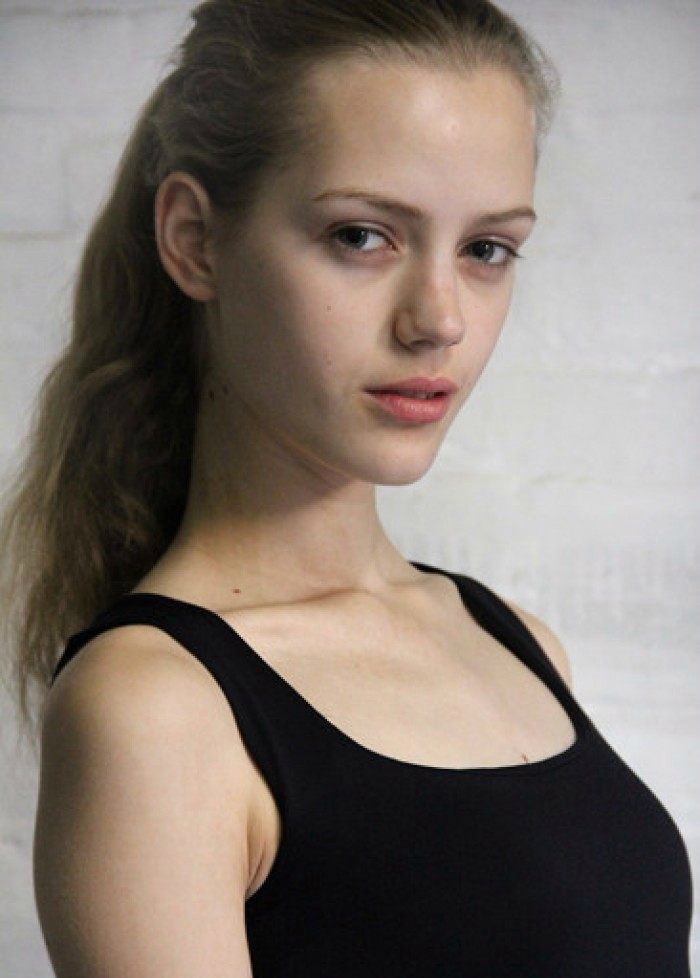 女生来姨妈肚子疼,男朋友该怎么做