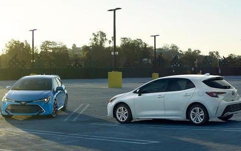 丰田新动作卡罗拉新版亮相，颜值动力油耗居家必备，你猜价格多少