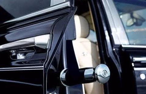 速递!新鲜的“法拉利“资讯全在这，看我就够了