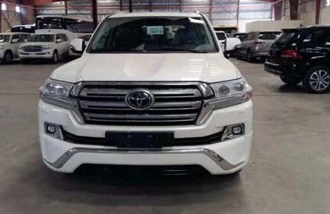 硬派越野之王！18款兰德酷路泽5700，强势与霸气就表露无遗