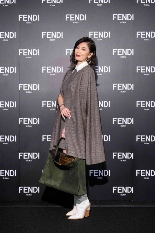 女神终会老去,44岁贾静雯发福脸垮,不再有赵敏