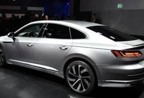 别等全新CC，这车纯进口，不仅无框玻璃，关键才卖25万