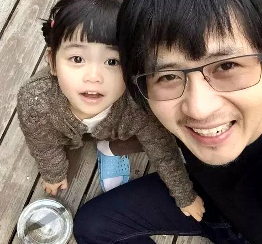 看到韩寒女儿小野的颜值后,国民岳父的称号算是坐实