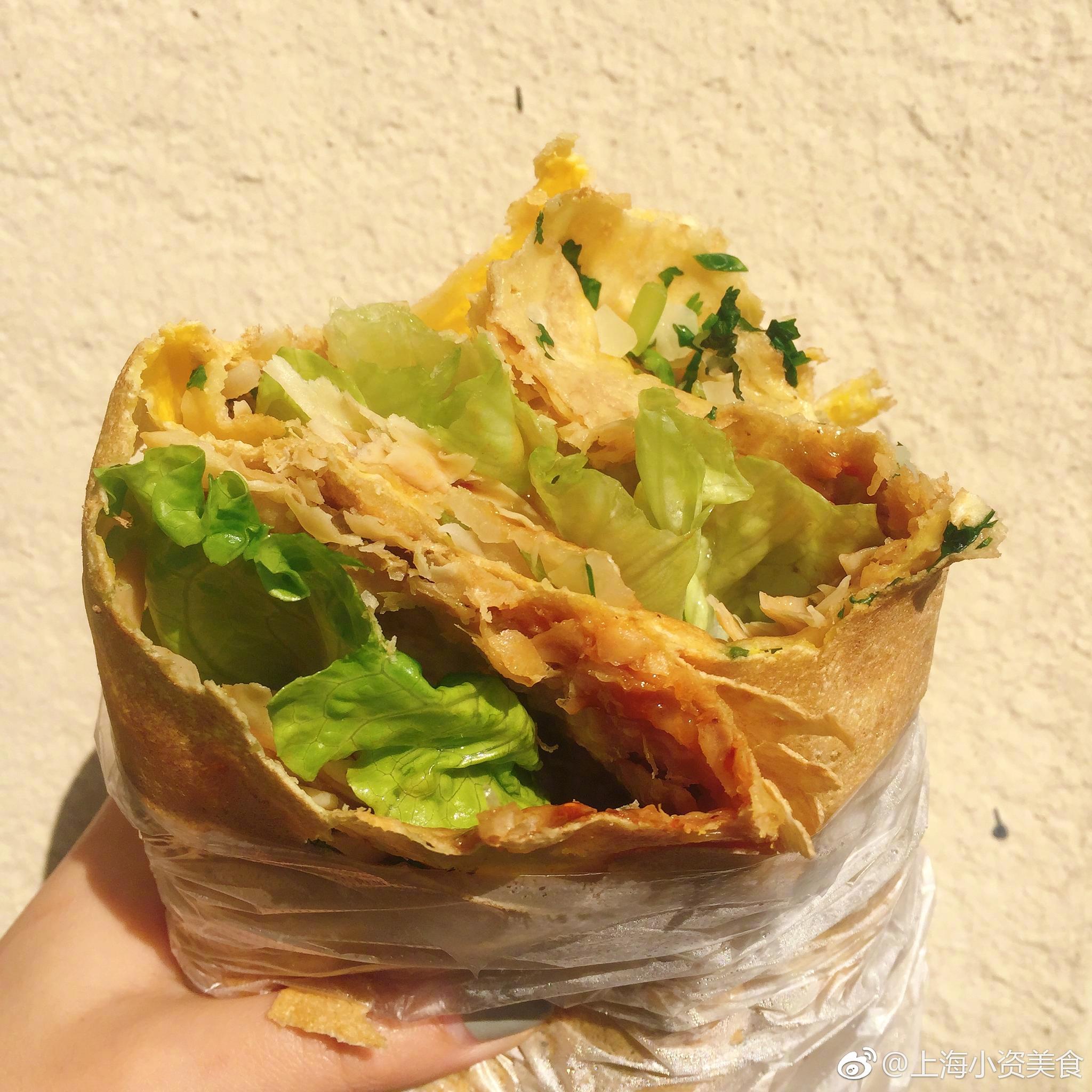 杂粮煎饼你一般都加什么?我是脆饼、生菜、里脊……