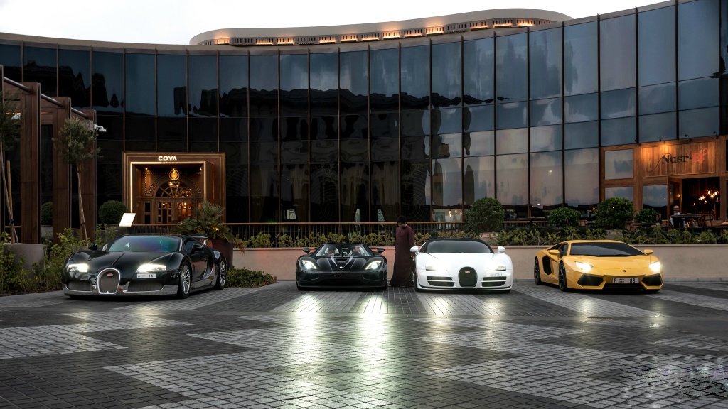 柯尼塞格Agera R + 布加迪Veyron x 2 + 兰博基尼Aventador 